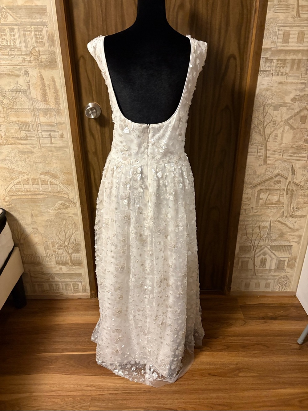 Elegant White Floral Embroidered Midi Dress - Women's JessaKae 2x - Picture 3 of 7